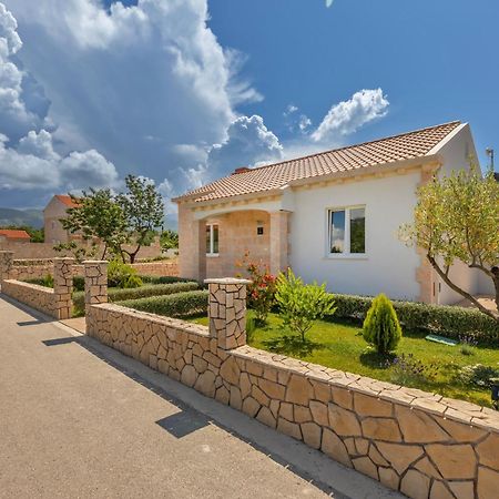 Apartment Holiday Home Doma, Cilipi Near Dubrovnik Zimmer foto