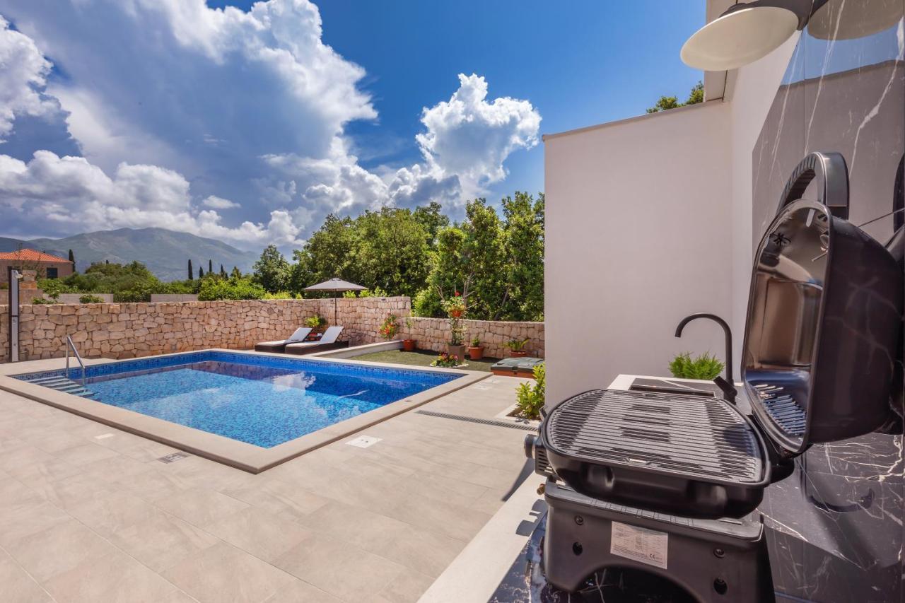 Apartment Holiday Home Doma, Cilipi Near Dubrovnik Exterior foto