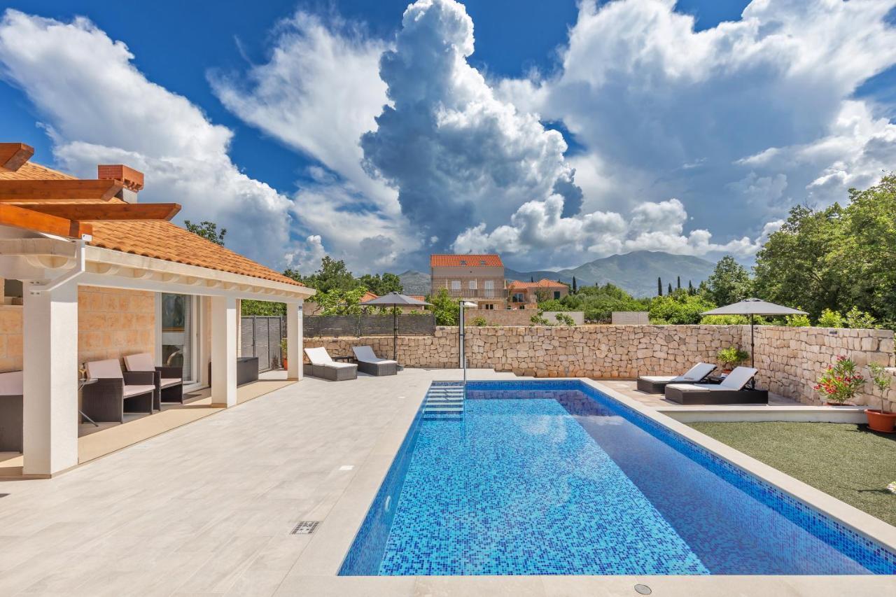 Apartment Holiday Home Doma, Cilipi Near Dubrovnik Exterior foto