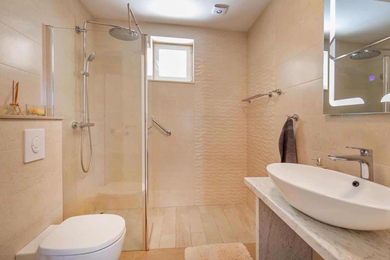 Apartment Holiday Home Doma, Cilipi Near Dubrovnik Exterior foto